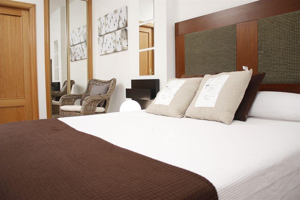マドリードWootravelling Plaza De Oriente Homtelsアパートメント エクステリア 写真