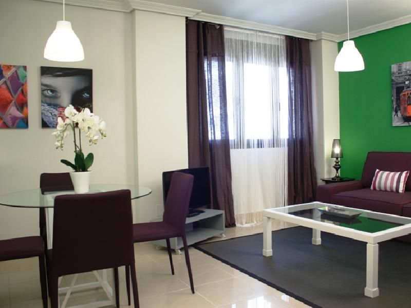 マドリードWootravelling Plaza De Oriente Homtelsアパートメント エクステリア 写真